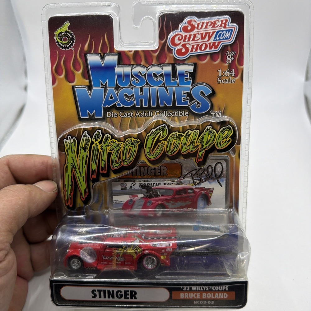 1/64 MUSCLE MACHINES NITRO COUPE STINGER‎ Super Chevy Show Bruce Boland